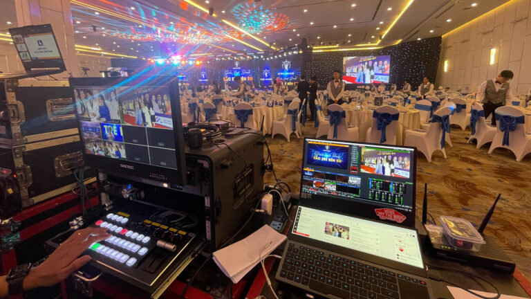 THIẾT BỊ LIVESTREAM